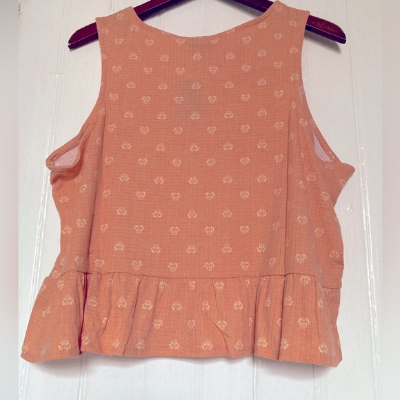 NWT Torrid cropped sleeveless top, peach gauze w/ruffle, sz 1X. - Picture 10 of 13